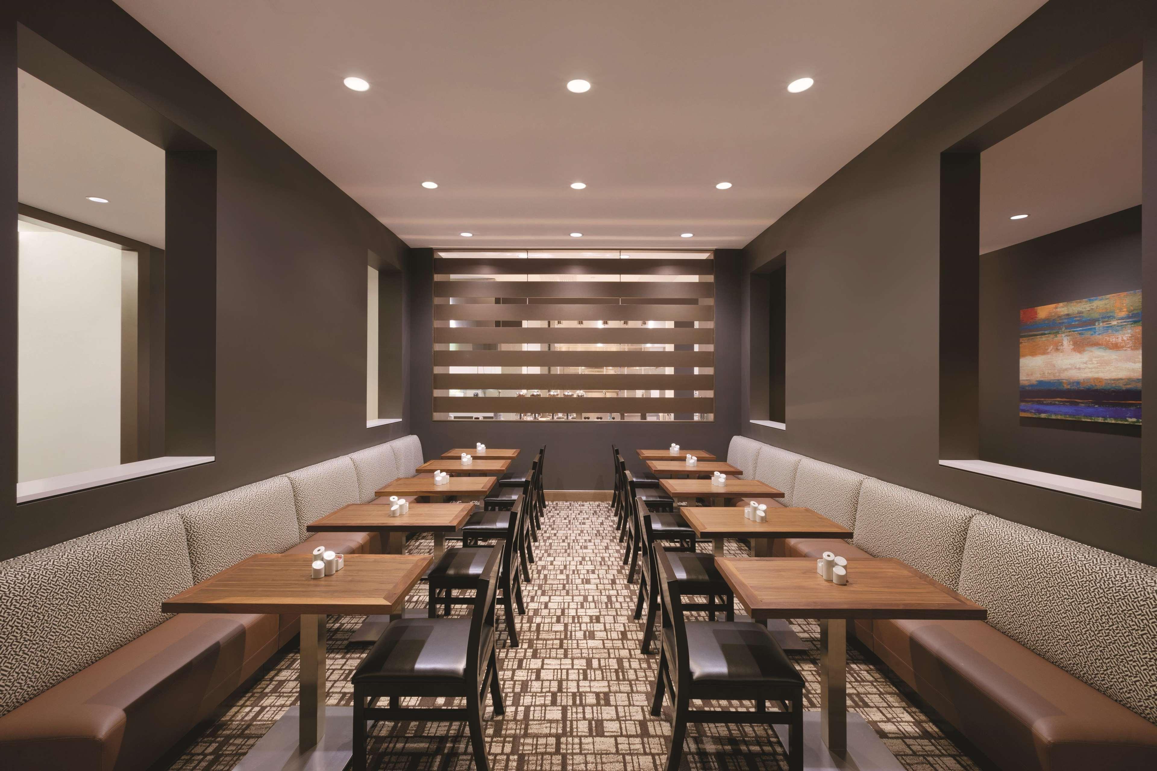 Embassy Suites Oklahoma City Downtown/Medical Center Екстериор снимка