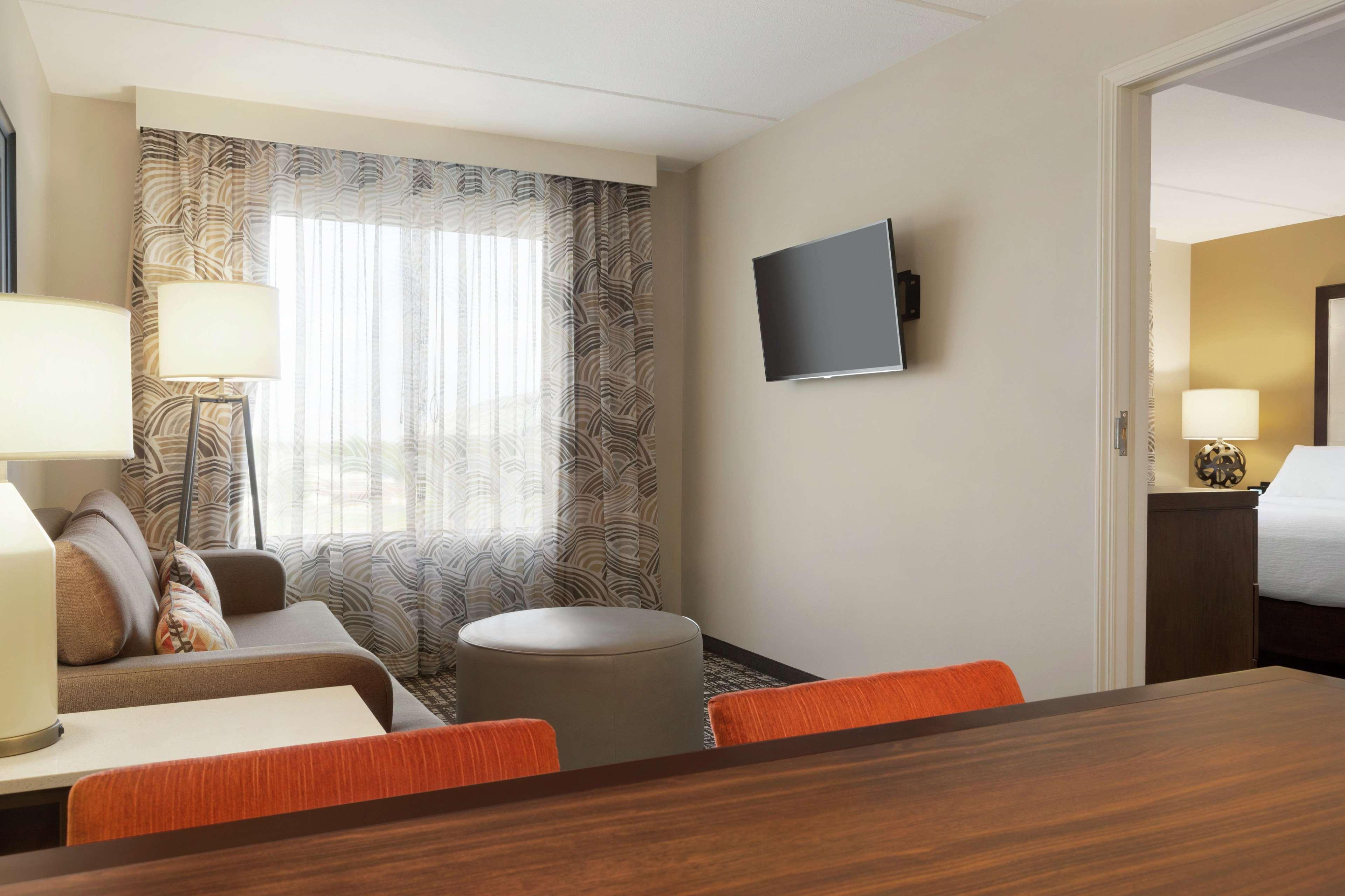 Embassy Suites Oklahoma City Downtown/Medical Center Екстериор снимка