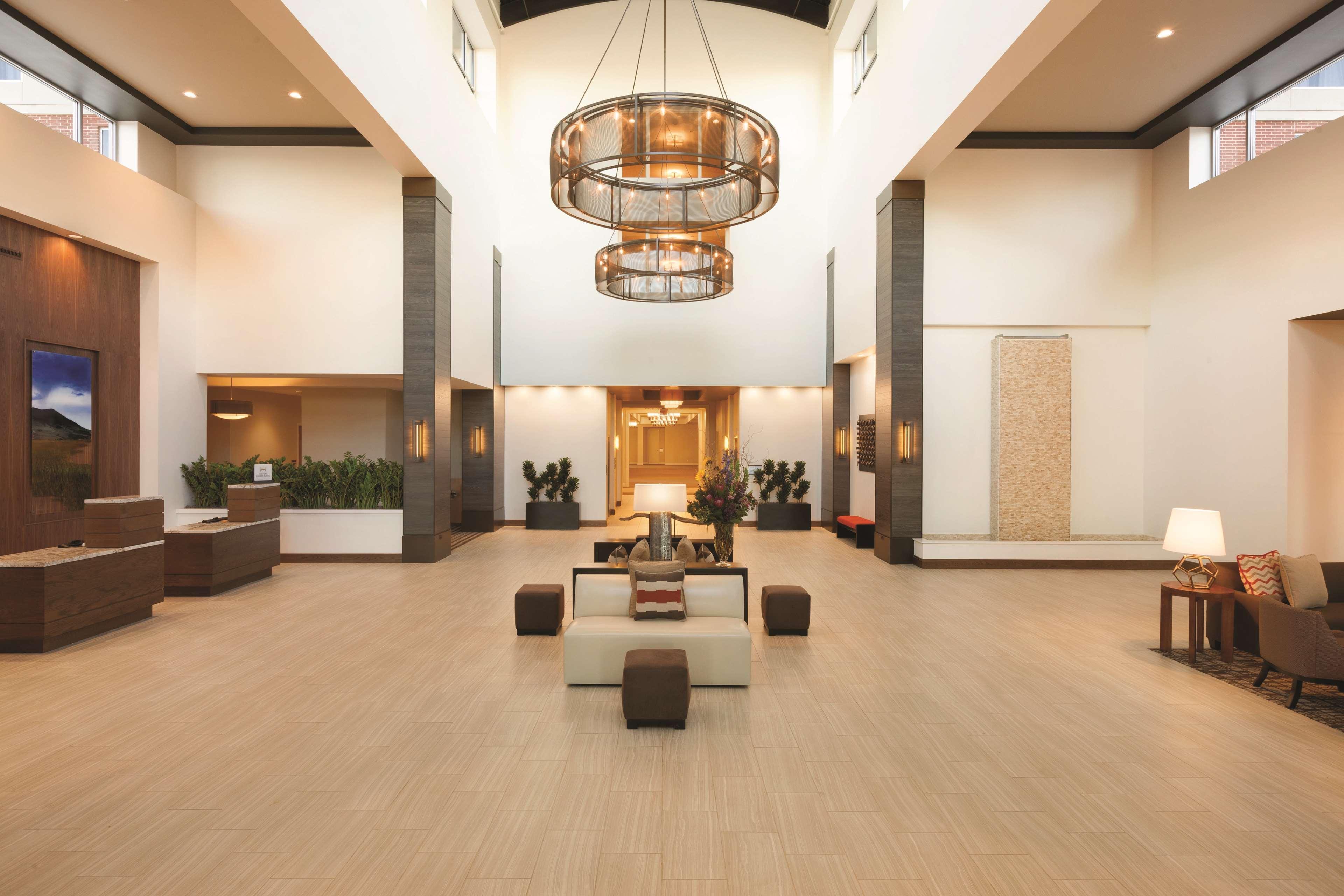 Embassy Suites Oklahoma City Downtown/Medical Center Екстериор снимка