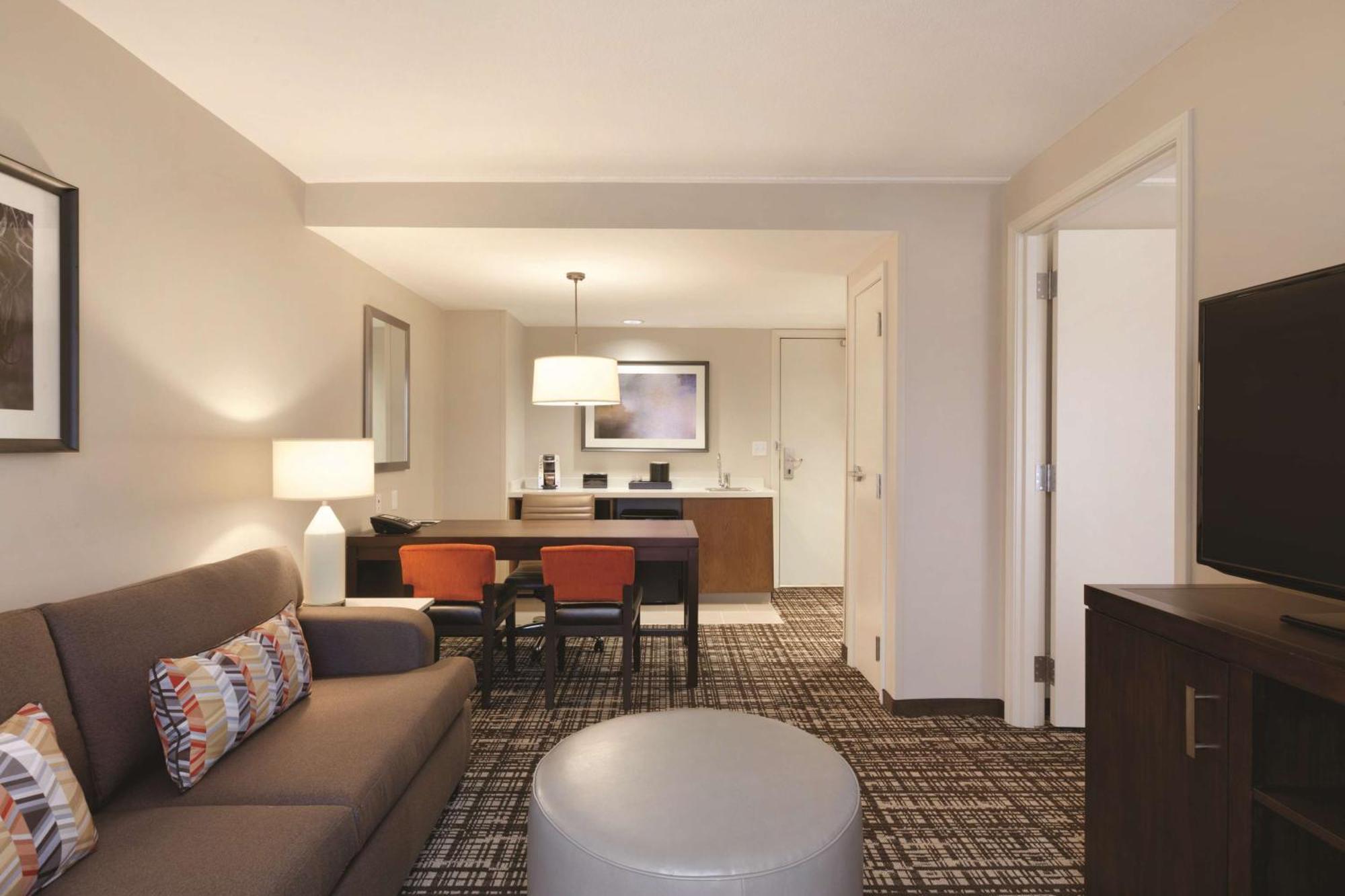 Embassy Suites Oklahoma City Downtown/Medical Center Екстериор снимка