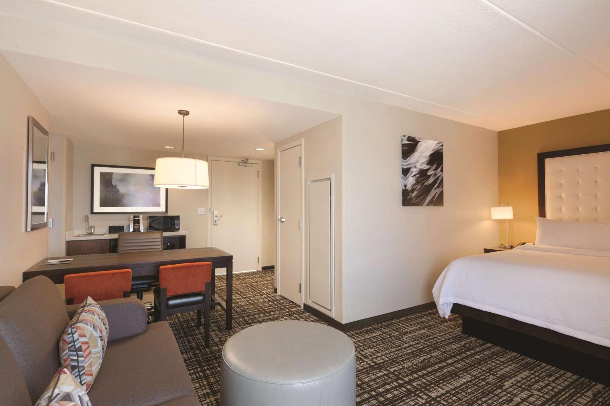 Embassy Suites Oklahoma City Downtown/Medical Center Екстериор снимка